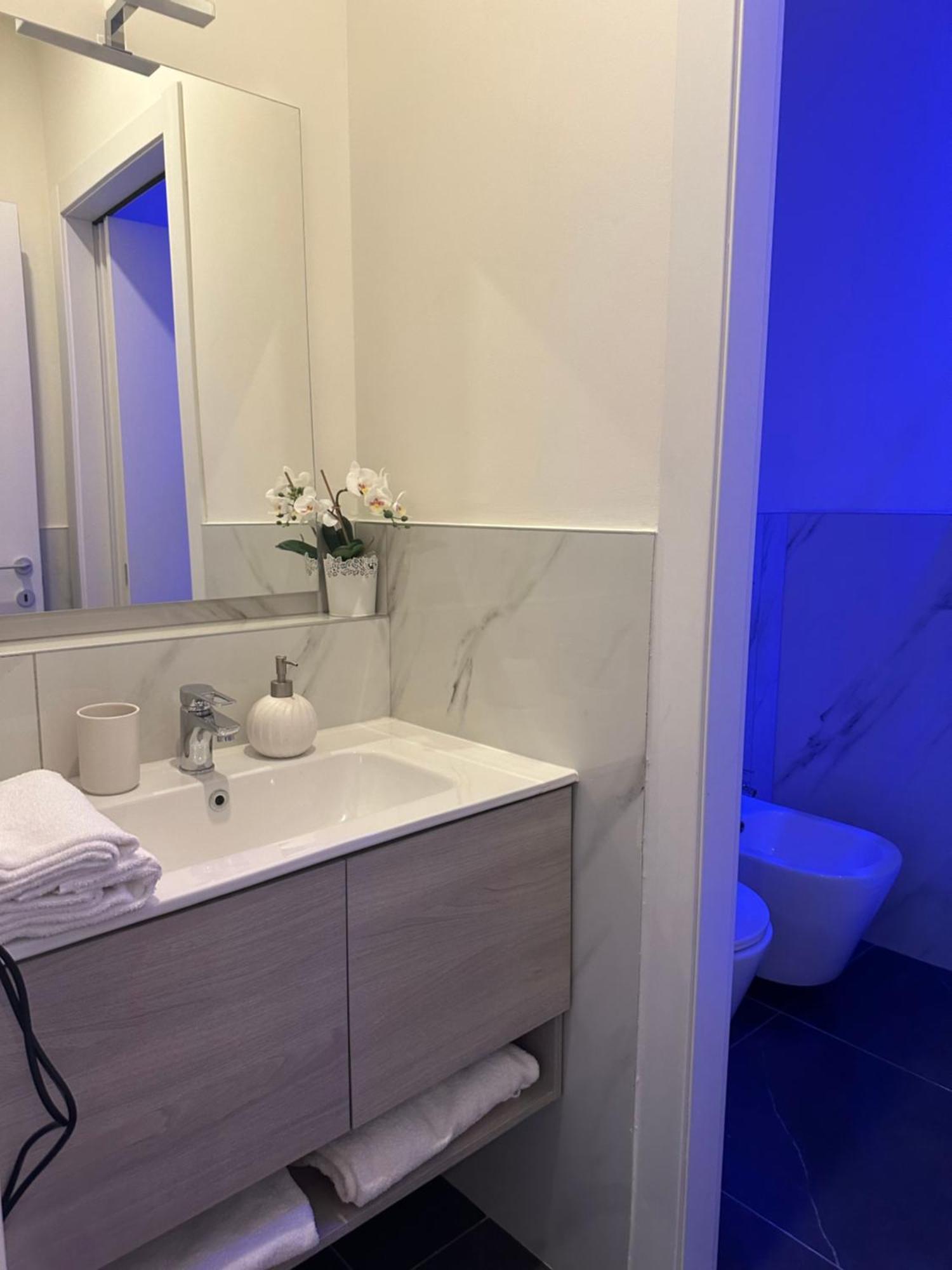Confortable Room - 5 Milano Ngoại thất bức ảnh