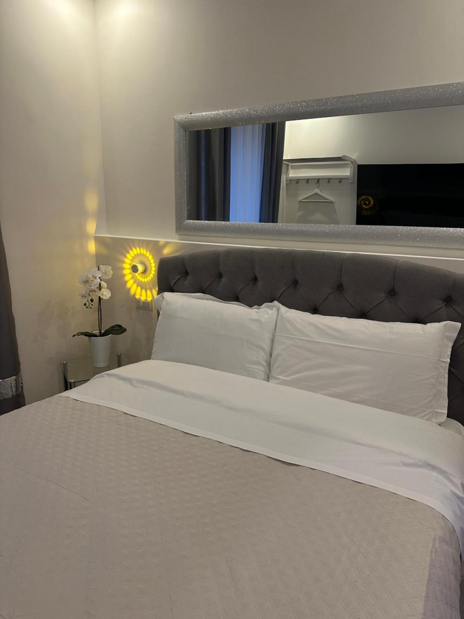 Confortable Room - 5 Milano Ngoại thất bức ảnh